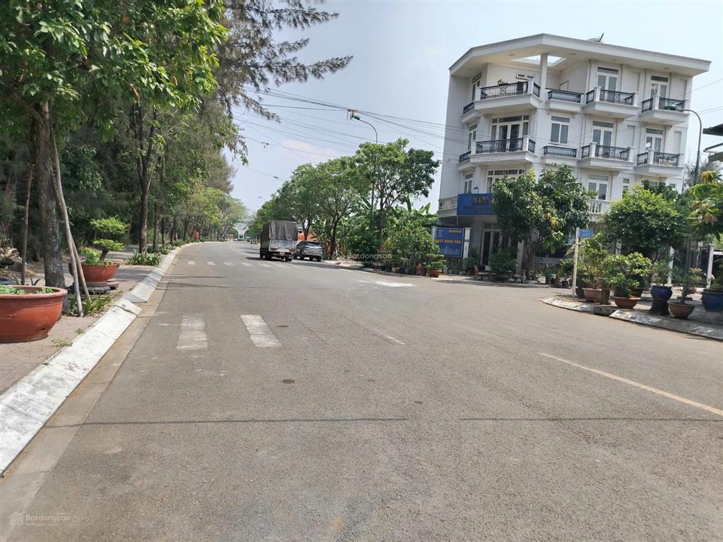Mẫu giáo trung ương 3  nền a 110,8m2 mặt tiền trục chính 20m đường 291
