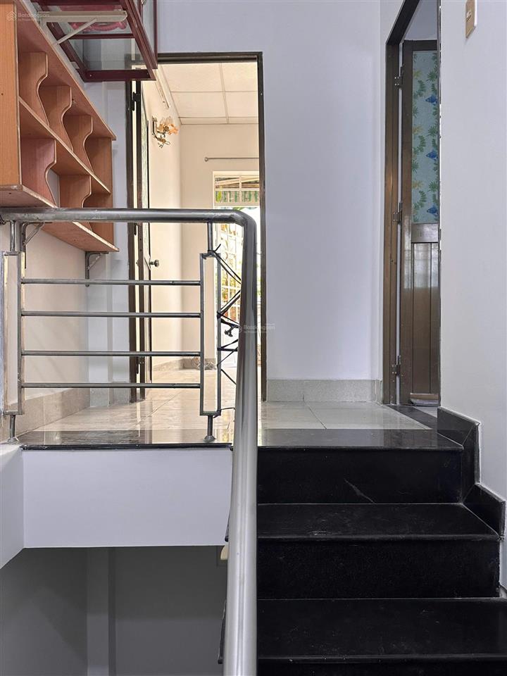 Nhà hẻm 2 sẹc lê văn việt  2 tầng 65m2 dtsd  sổ riêng, cao ráo không ngập