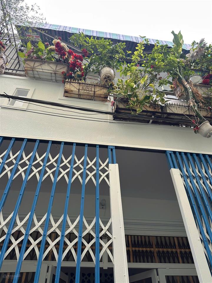 Nhà hẻm 2 sẹc lê văn việt  2 tầng 65m2 dtsd  sổ riêng, cao ráo không ngập