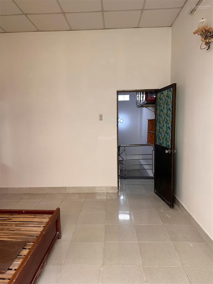 Nhà hẻm 2 sẹc lê văn việt  2 tầng 65m2 dtsd  sổ riêng, cao ráo không ngập