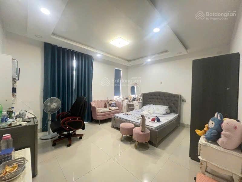 Giảm sốc bán gấp trong 10 ngày  còn 7,96 tỷ tặng hết nội thất