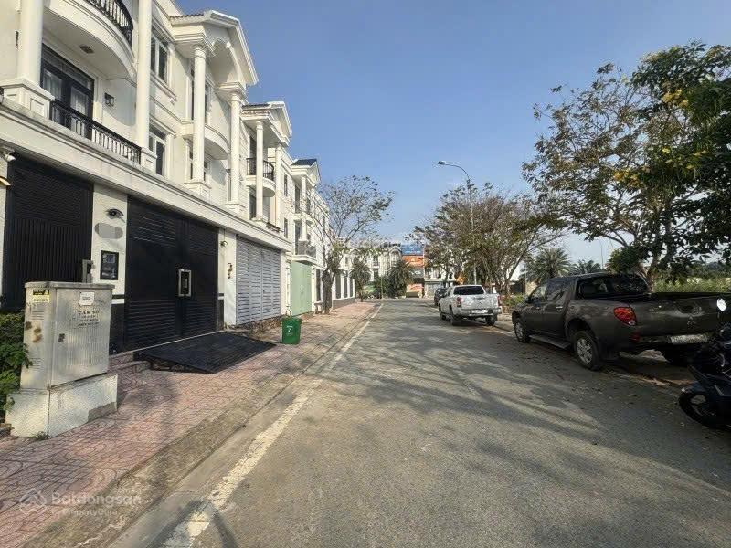Giảm sốc bán gấp trong 10 ngày  còn 7,96 tỷ tặng hết nội thất