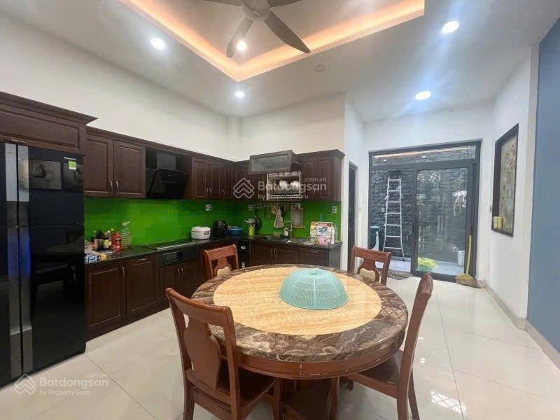 Giảm sốc bán gấp trong 10 ngày  còn 7,96 tỷ tặng hết nội thất