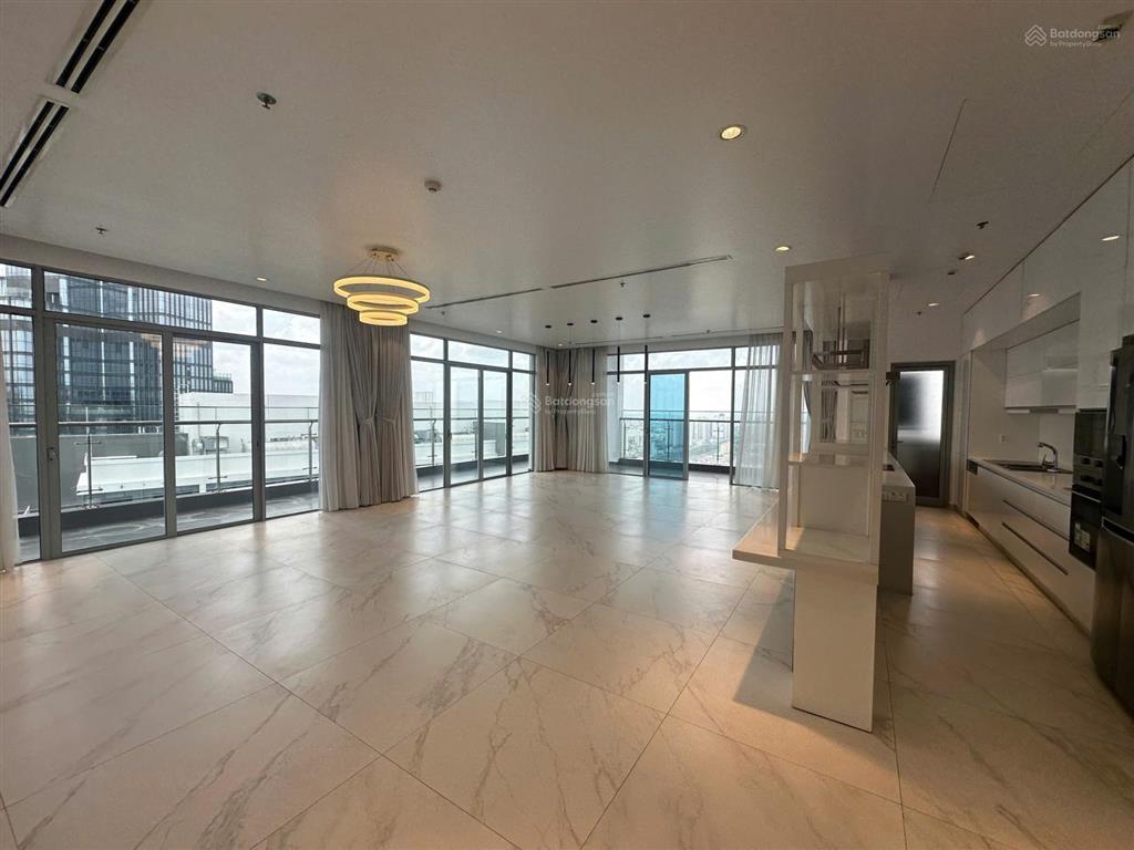 Cho thuê penthouse  tòa park  ntcb  4pn 4wc  giá 119 triệu/th bao thuế