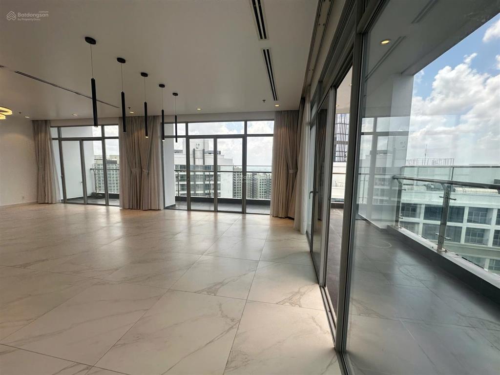 Cho thuê penthouse  tòa park  ntcb  4pn 4wc  giá 119 triệu/th bao thuế