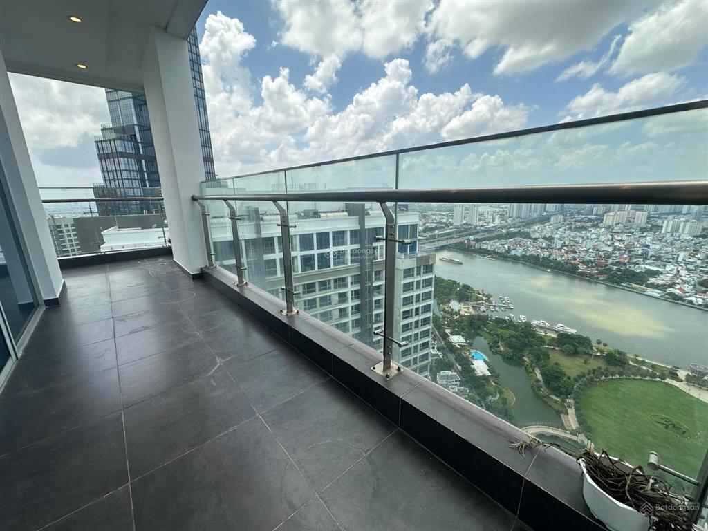 Cho thuê penthouse  tòa park  ntcb  4pn 4wc  giá 119 triệu/th bao thuế