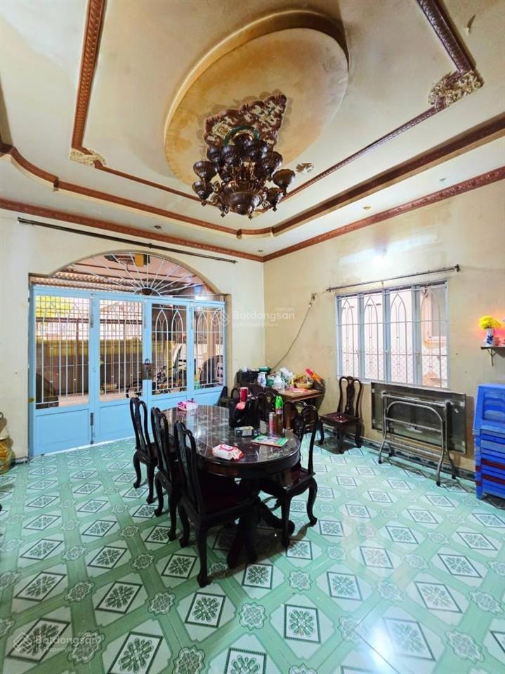 Bán gấp nhà phố 200m2 võ văn hát gần đh tài chính marketing, 10,2m x 19,7m, giá chỉ 42tr/m2