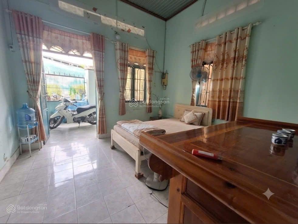 Bán gấp nhà c4  mặt tiền kinh doanh đường 138, 60m2, giảm còn 4,28 tỷ