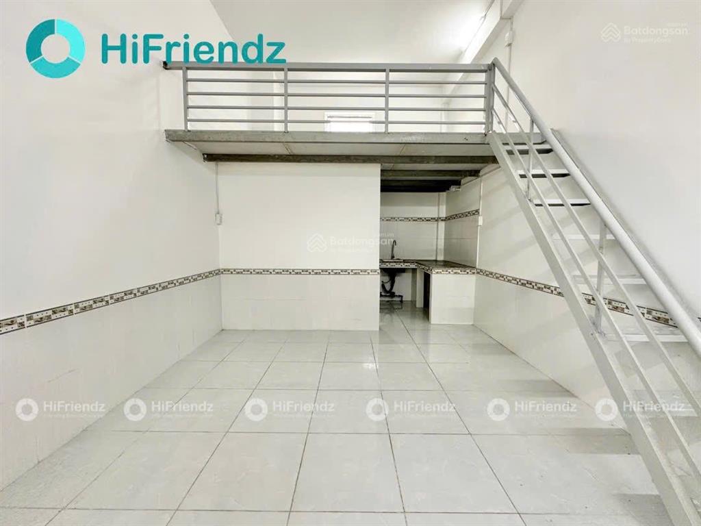Phòng trọ sinh viên rộng 35m2  gác cao sát lê văn việt  tiện qua ngã 4 thủ đức