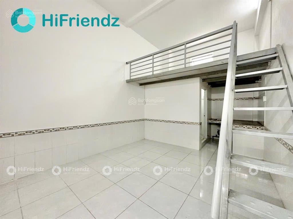 Phòng trọ sinh viên rộng 35m2  gác cao sát lê văn việt  tiện qua ngã 4 thủ đức