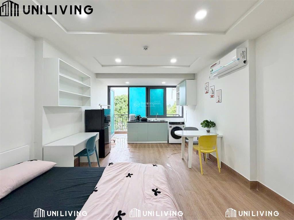 Khai trương căn hộ ban công  full nội thất (máy giặt riêng) ngay sát ngã tư thủ đức