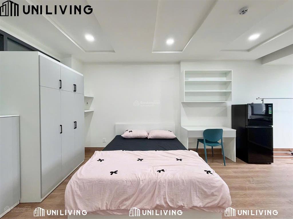 Khai trương căn hộ ban công  full nội thất (máy giặt riêng) ngay sát ngã tư thủ đức