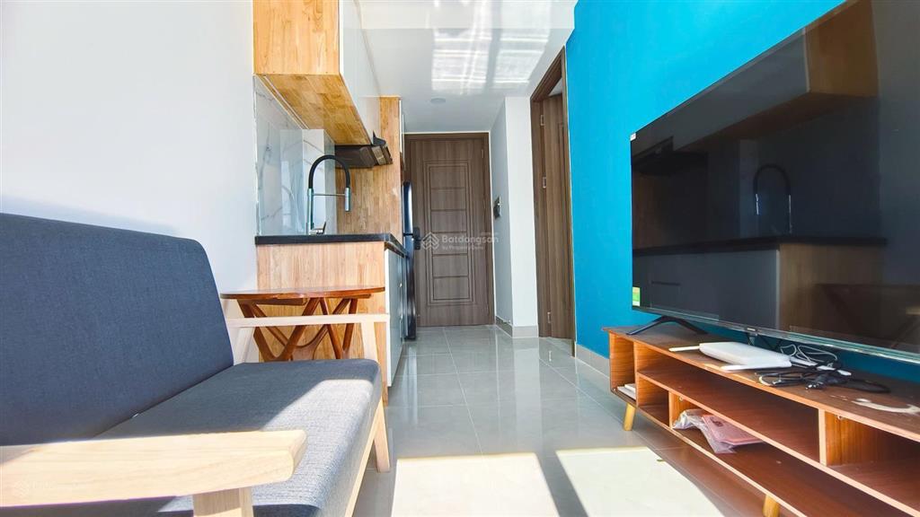 Cho thuê căn hộ 1pn 40m2 ban công full nội thất, có giặt riêng | thang máy, bờ kè trường sa q3