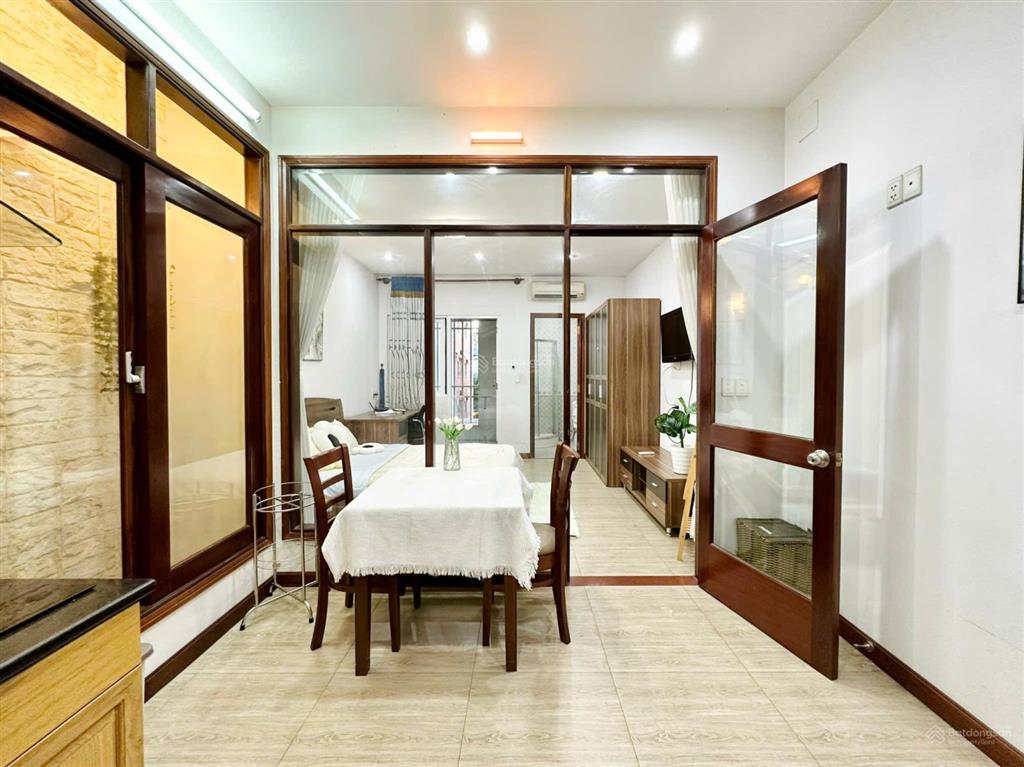 Cho thuê căn hộ 1pn 50m² ban công full nội thất trung tâm quận 1