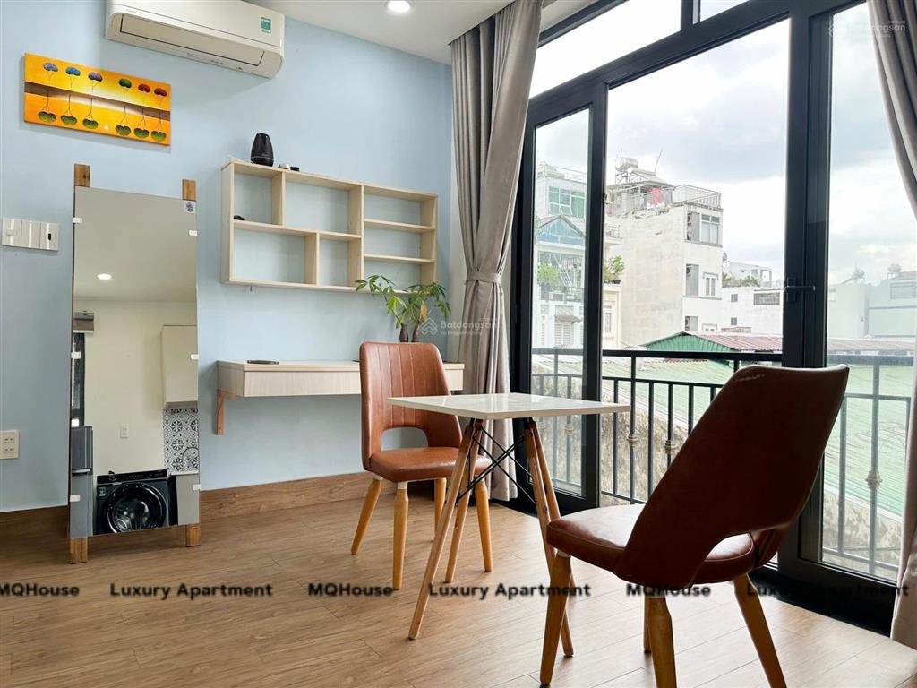 Cho thuê căn hộ studio 30m2 ban công full nội thất, có giặt riêng | thang máy gần nhà hát quận 1