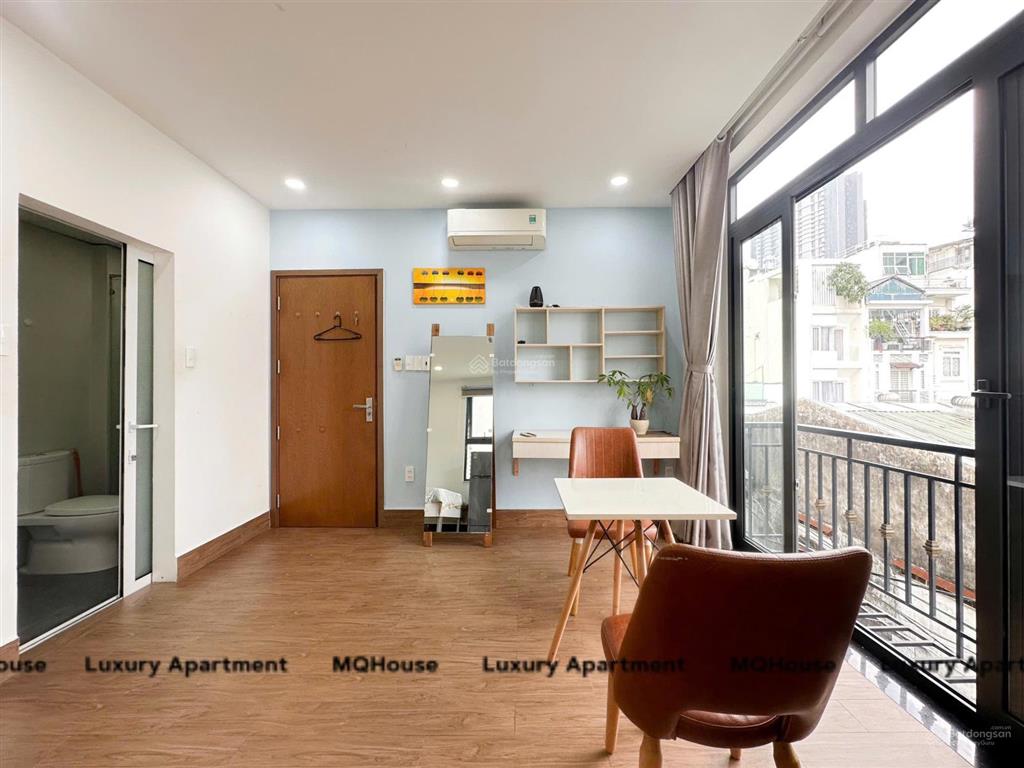 Cho thuê căn hộ studio 30m2 ban công full nội thất, có giặt riêng | thang máy gần nhà hát quận 1
