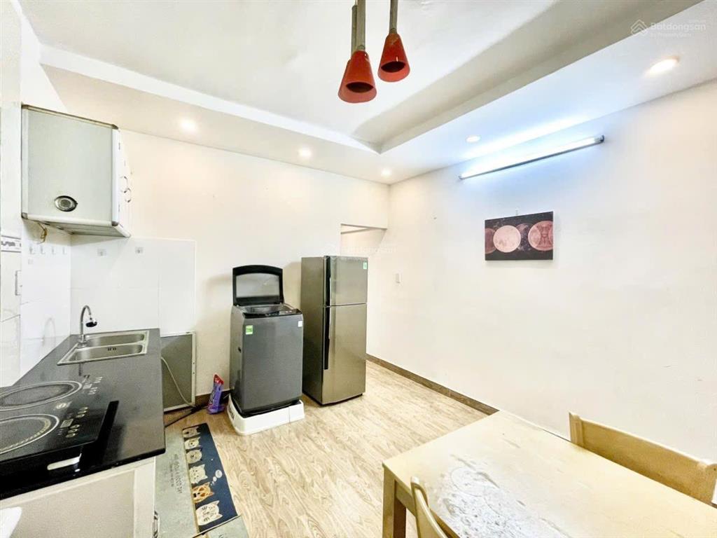 Cho thuê căn hộ 1pn 50m2 ban công có giặt riêng mặt tiền lê văn sỹ | quận 3