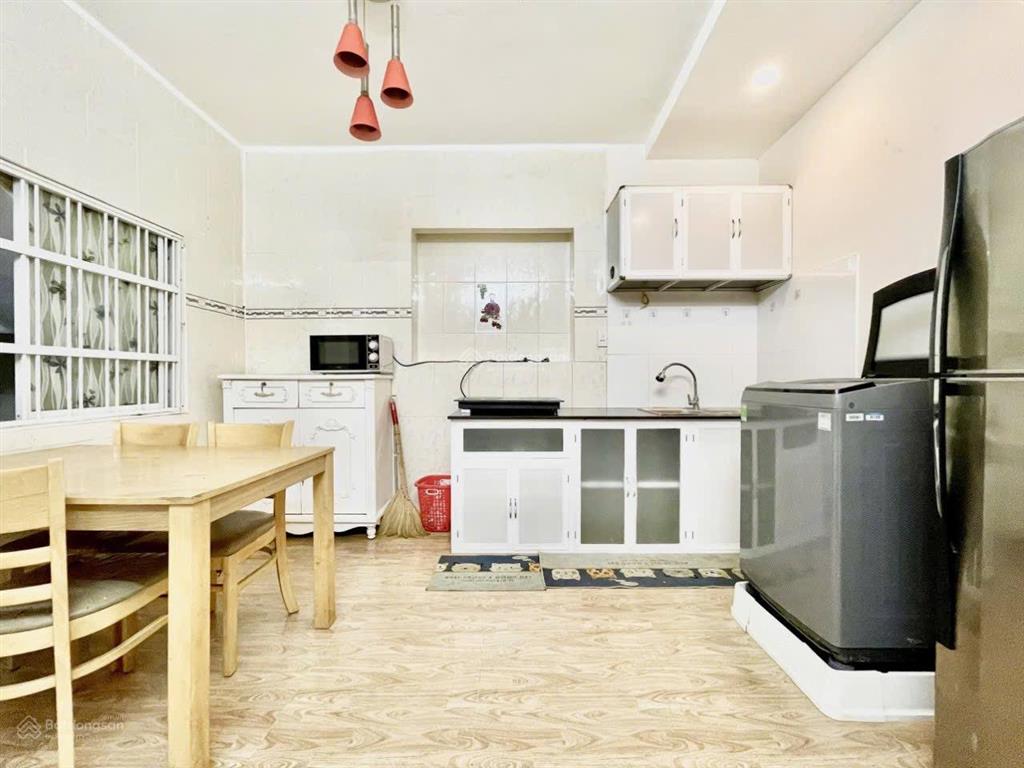 Cho thuê căn hộ 1pn 50m2 ban công có giặt riêng mặt tiền lê văn sỹ | quận 3