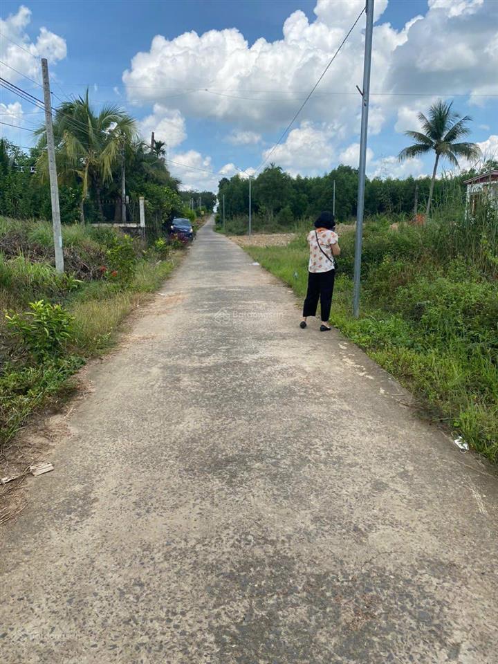 Chính chủ cần bán đất sát quốc lộ 20  khu dân cư 1 ấp phú ngọc 4, xã định quán. tỉnh đồng nai