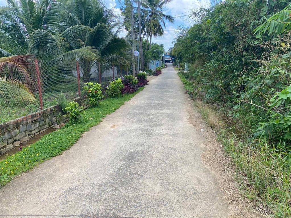 Chính chủ cần bán đất sát quốc lộ 20  khu dân cư 1 ấp phú ngọc 4, xã định quán. tỉnh đồng nai