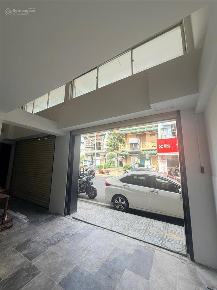 Cho thuê mặt bằng kinh doanh mặt tiền sư vạn hạnh, quận 10
