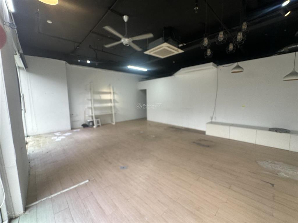 Cho thuê mặt bằng kinh doanh cc hưng phát silver star, nhà bè