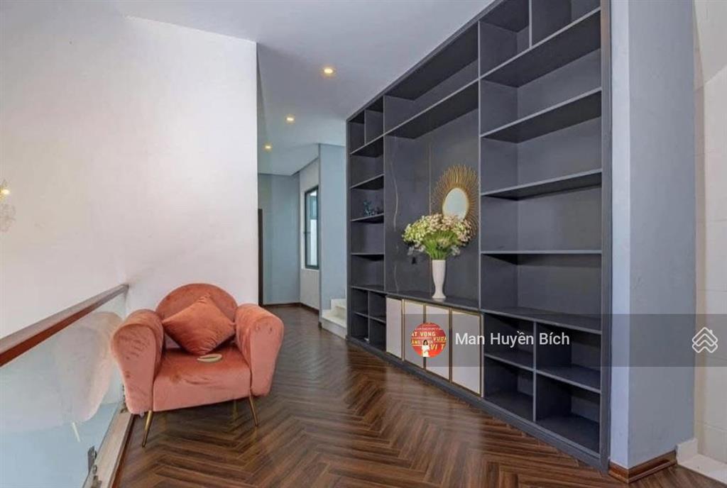 Bán gấp căn villa euro village 2 hoà xuân, đà nẵng, 3 tầng, sổ đỏ chính chủ, hồ bơi, full nội thất.