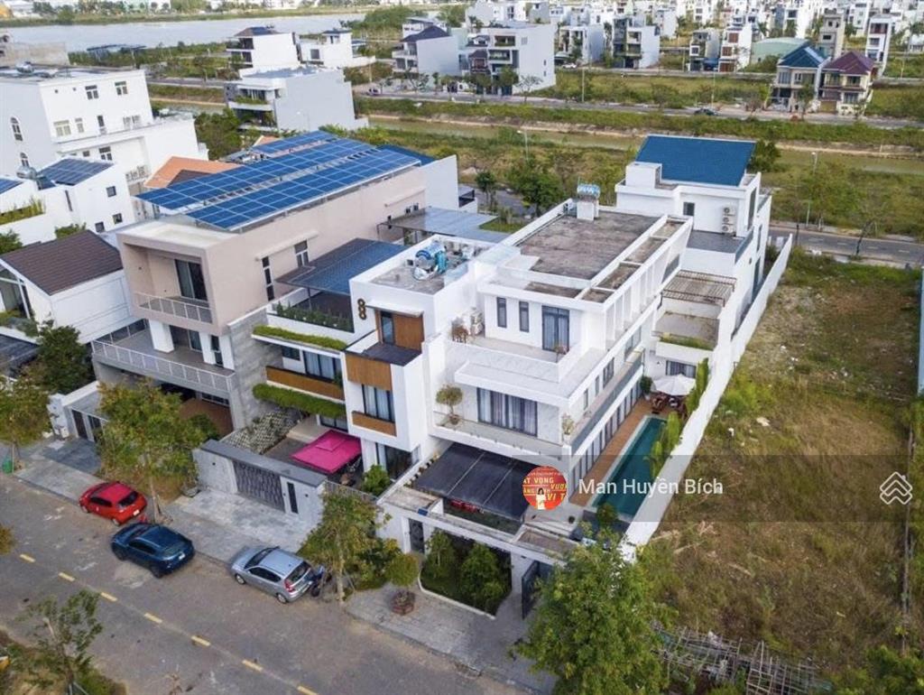 Bán gấp căn villa euro village 2 hoà xuân, đà nẵng, 3 tầng, sổ đỏ chính chủ, hồ bơi, full nội thất.