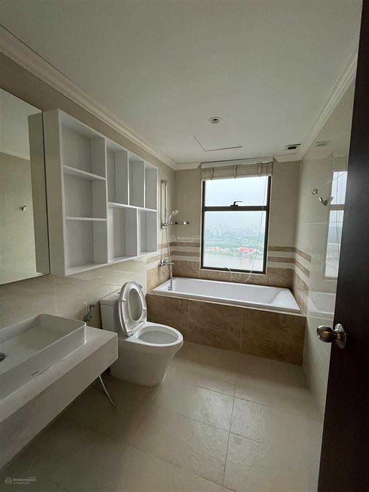 Bán căn hộ saigon royal 60 m2  2 pn  6.850 tỷ