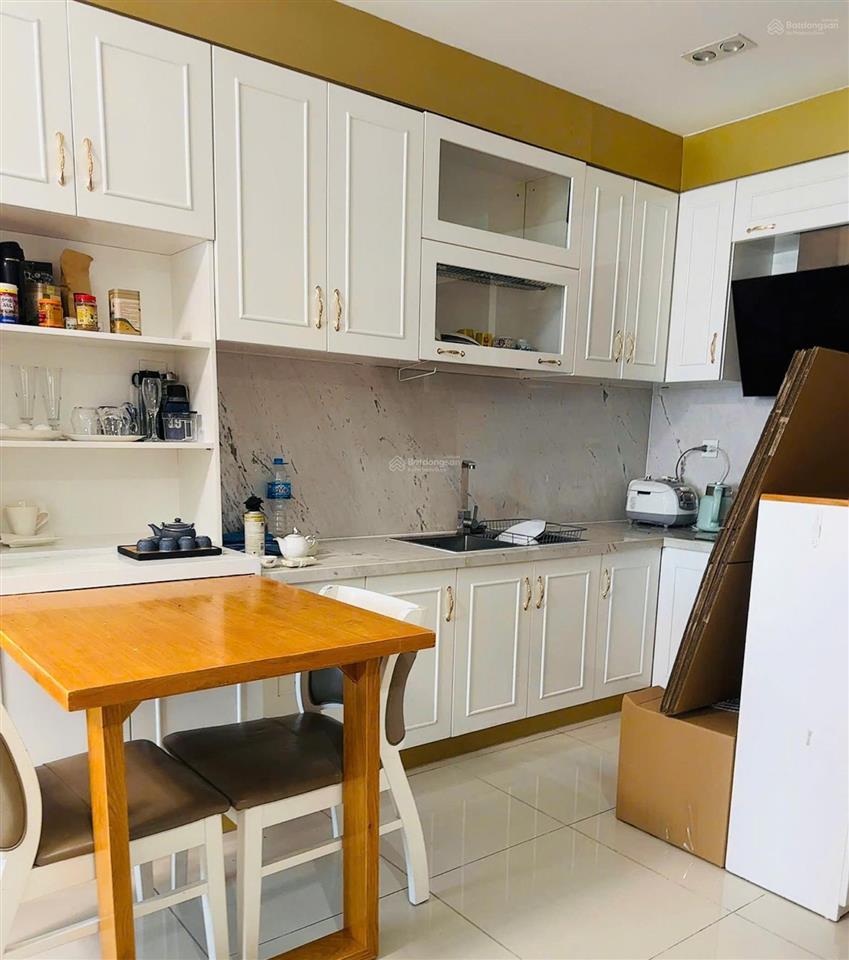 Cho thuê căn hộ rivergate quận 4 view sông 56m² 2 phòng ngủ 18 tr đang trống