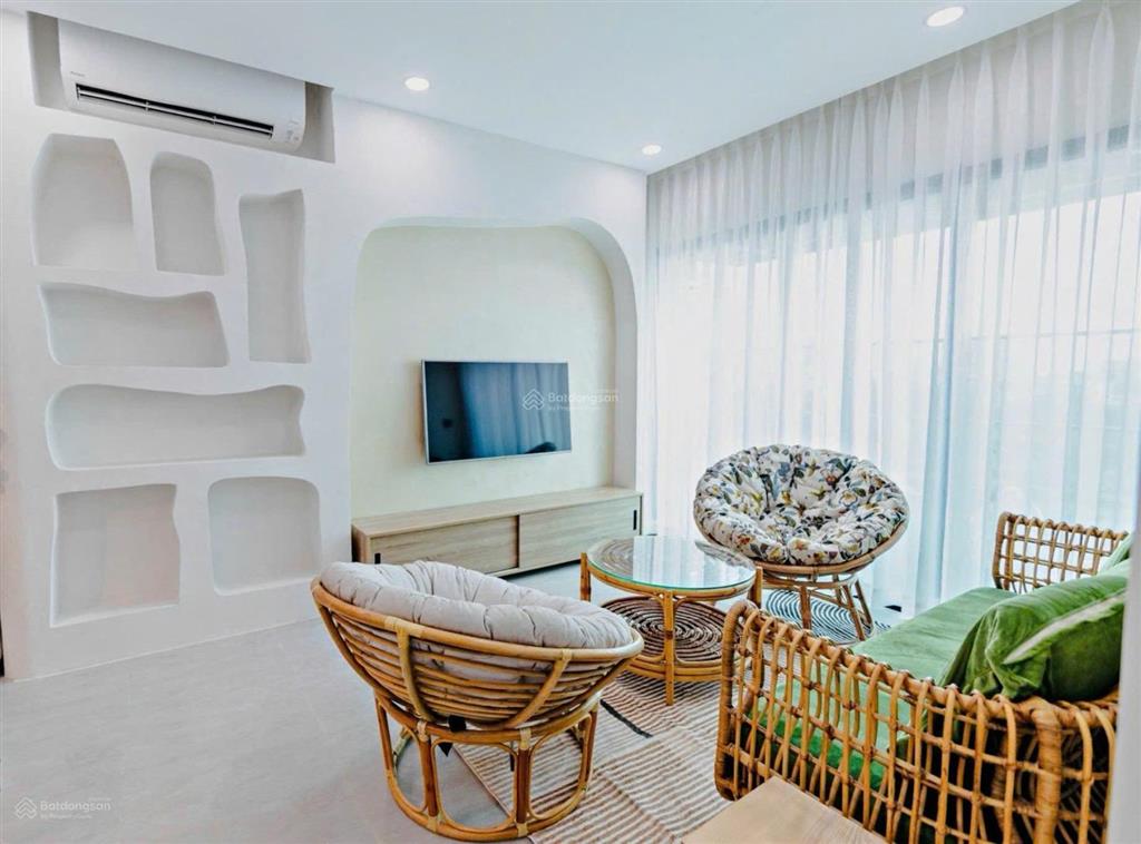 Cho thuê căn hộ de la sol quận 4 view sông 111m² full nội thất cao cấp 38 tr đang trống, nhận ngay