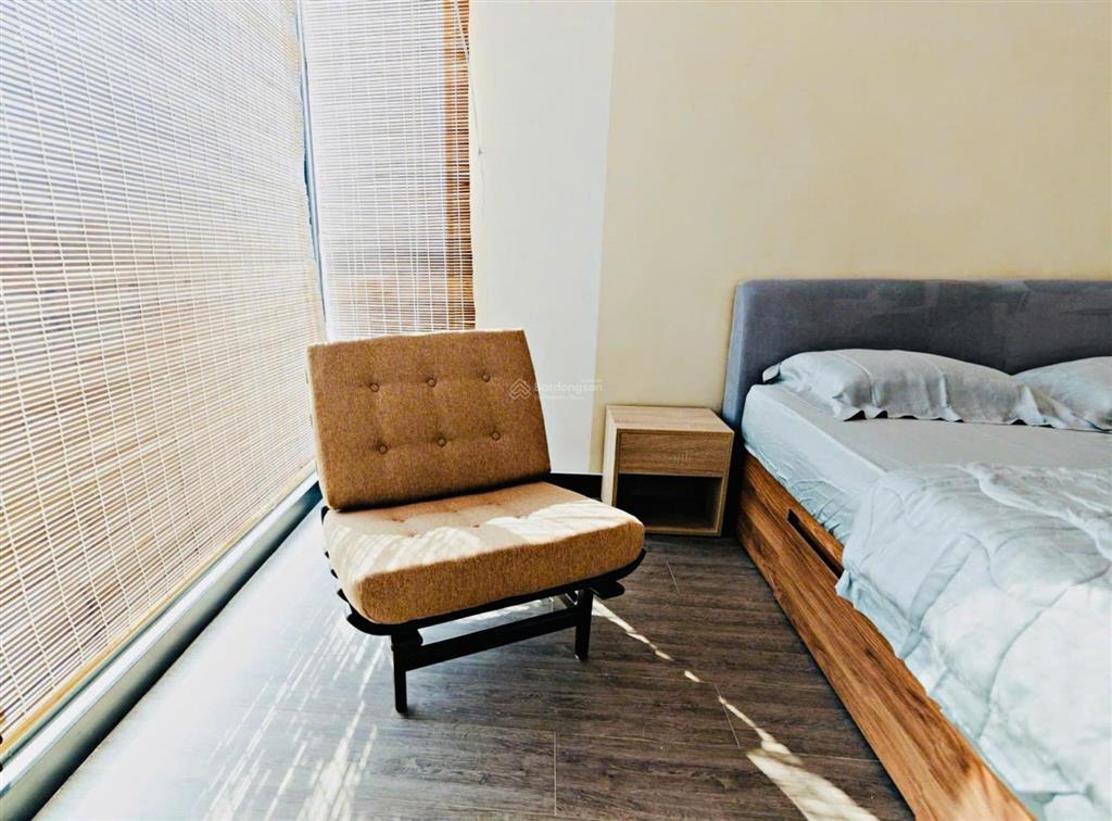 Cho thuê căn hộ de la sol quận 4 view sông 111m² full nội thất cao cấp 38 tr đang trống, nhận ngay