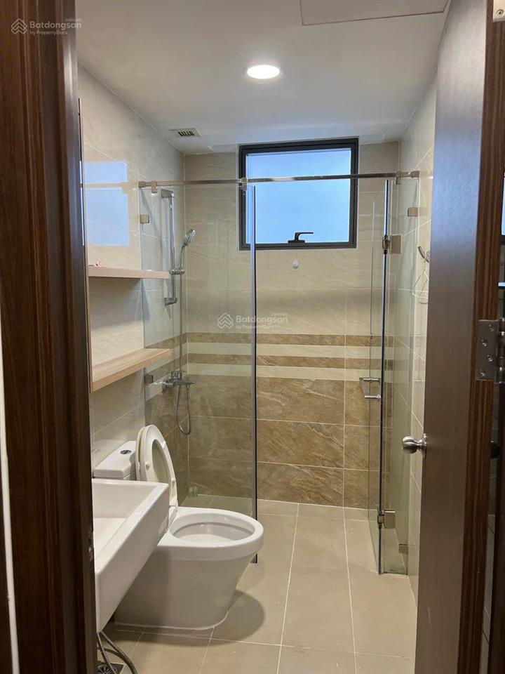 Cho thuê căn góc saigon royal quận 4 view bitexco sông sài gòn 57m2 2pn 22 tr/th trống sẵn