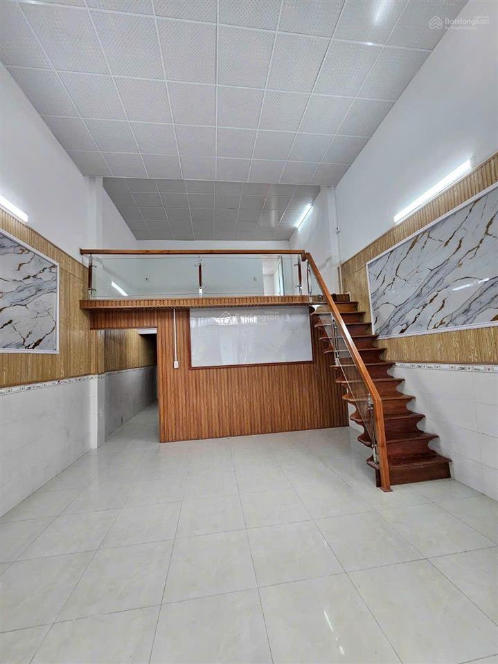 Nhà gác lửng. kiệt ô tô. dt siêu khủng 90m2, ngang 5m. nhà mới dọn vào ở ngay