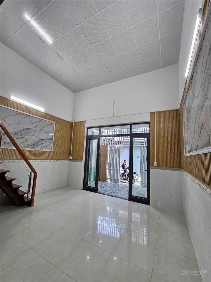 Nhà gác lửng. kiệt ô tô. dt siêu khủng 90m2, ngang 5m. nhà mới dọn vào ở ngay