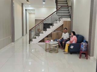 Bán nhà 2 tầng khu vưc sơn trà dt 107m2, ngang 5m. nhà 3 phòng, 2 vs