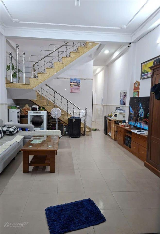 Bán nhà 2 tầng hiện đại đường .. sơn trà vị trí đẹp nhất đường ..
, cách biển du lịch m