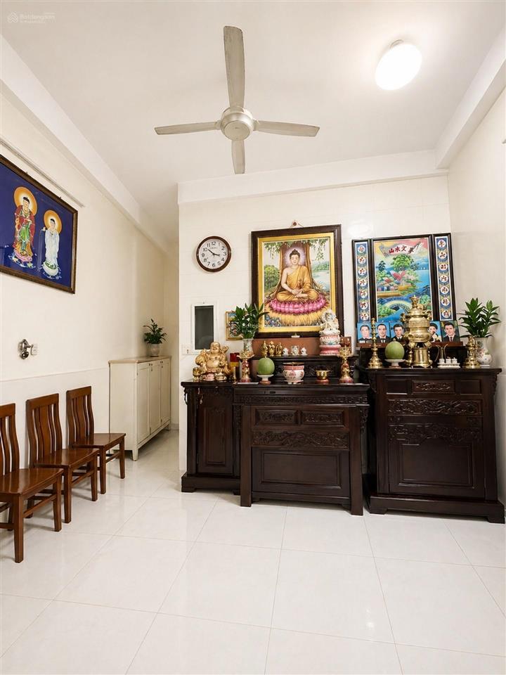 Nhà mới 3 tầng 5 pn khu phân lô ngay nam long chợ hồ học lãm  75m²  hơn 5 tỷ gấp bán.
