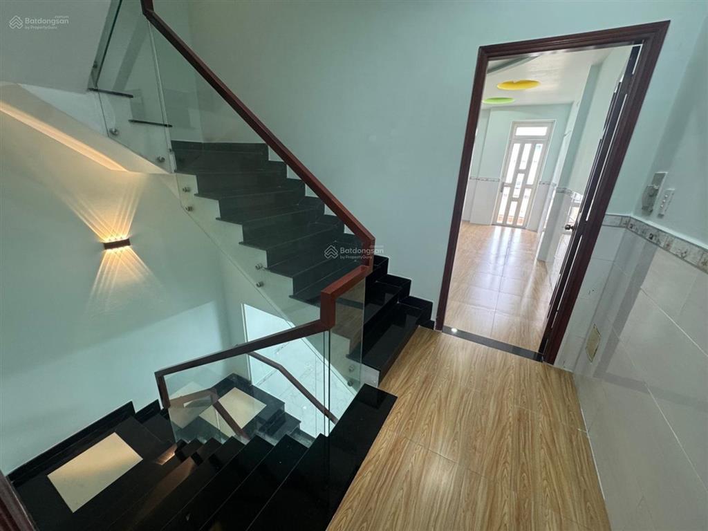 Bán nhà đẹp hẻm xe hơi khu phân lô tân hòa đônggiáp quận 64,5x18m5 tầngchỉ 8,x tỷ