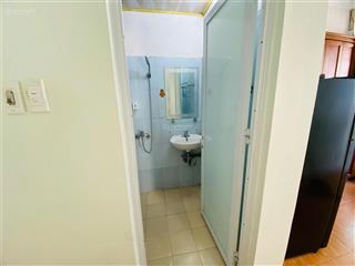 Cho thuê căn góc 2 phòng ngủ 60m2 tầng 9, full nội thất, view thoáng đẹp  giá 5 triệu