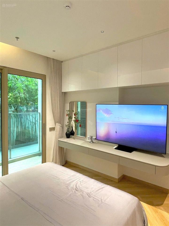 Cực hiếm  căn hộ cao cấp 2 phòng ngủ view sông hàn + bến du thuyền giá siêu tốt!!