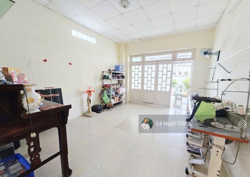 Bán nhà 3 tầng, 4,5x22, hxh 6m thông, đường bình long(ngay aeon), giá nhỉnh 6 tỷ ( tl 9 chủ )