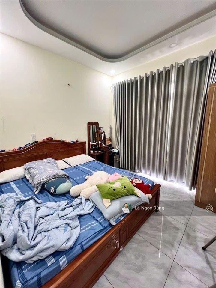 Bán nhà 4 tầng, bình tân, 4x12, hẻm 7m thông, gần lê văn quới, nhỉnh 5 tỷ ( 9 chủ gấp bán )