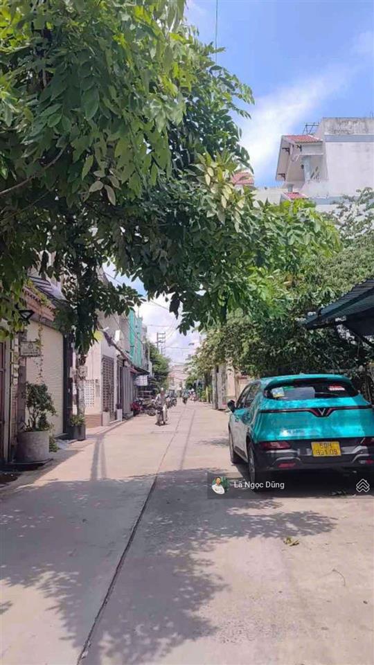 Bán nhà 4 tầng, 4x16m, hẻm ô tô thông thoáng, ngay ngã 4 bốn xã, đường hương lộ 2, giá 5.432 tỷ