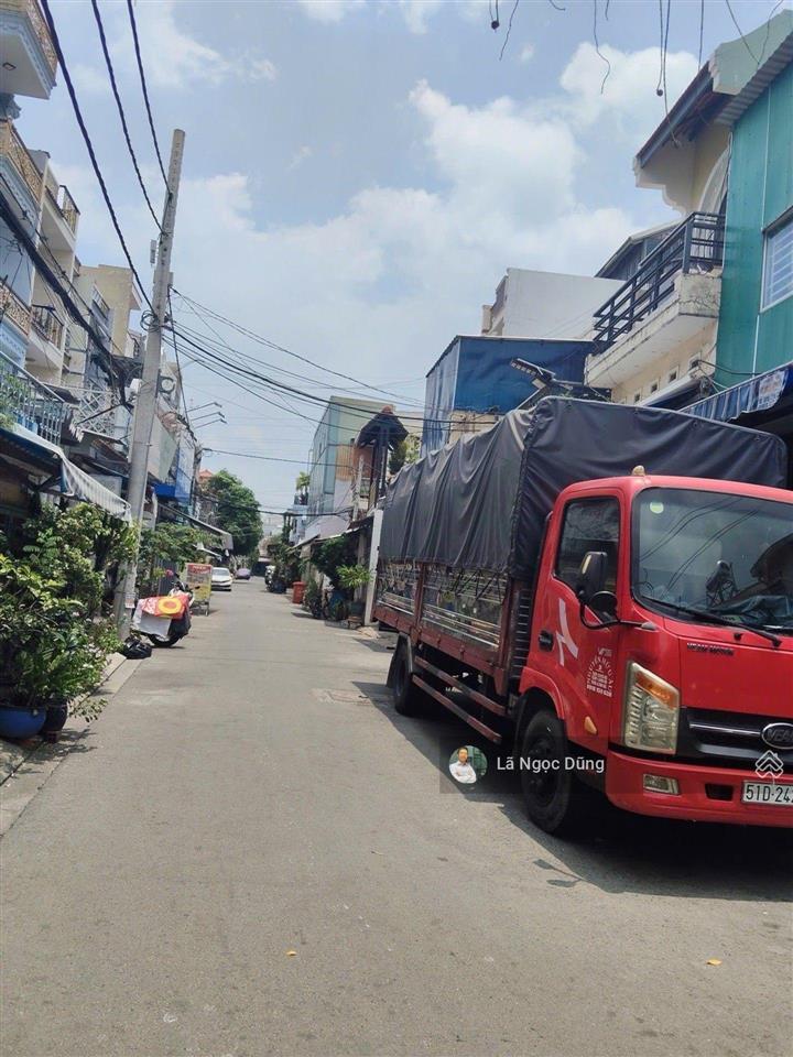 Bán nhà 3 tầng, 4,5x19, hẻm 4,5m thông, đường gò xoài, gần chợ, trường học, giá nhỉnh 5 tỷ (tl)