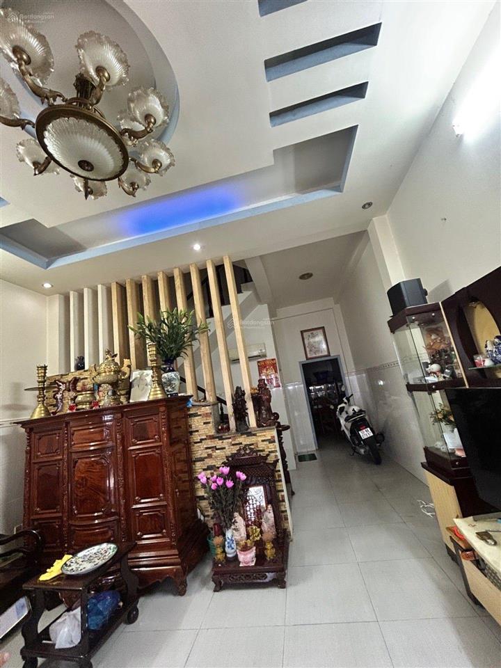 Bán nhà 3 tầng, 5x15, hxt 7m thông, ngay sát tên lửa, bình trị đông, giá nhỉnh nhỏ 5 tỷ ( tl )