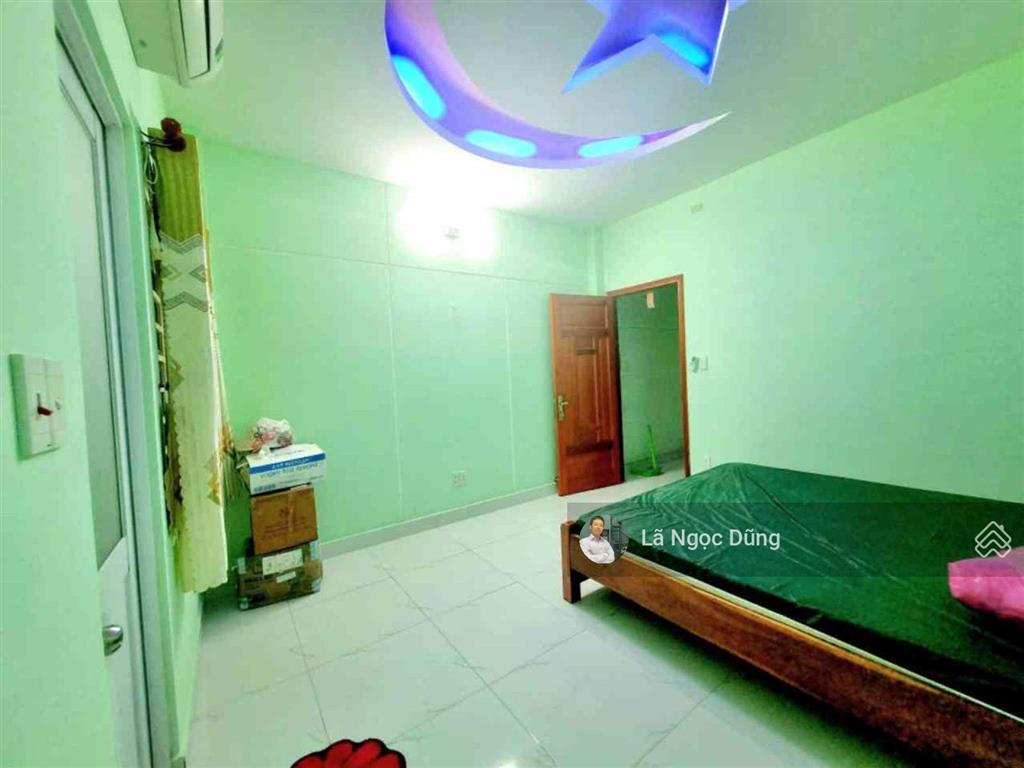 Nhà 5 tầng, 4x20, hxt tránh 8m thông, gần bv bình tân, ngay hương lộ 2  mã lò, nhỉnh nhẹ 7 tỷ (tl)