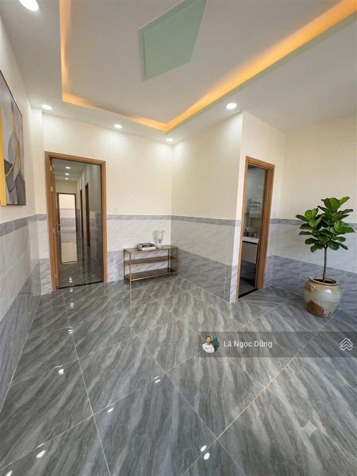 Bán nhà 2 tầng, 5x22, hẻm ô tô 5m thông thoáng, đường lê trọng tấn, giá nhỉnh 6 tỷ (tl)