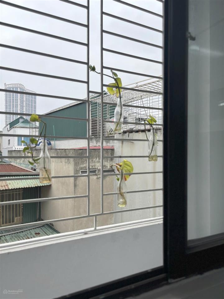 Chính chủ cho thuê 1 phòng studio duy nhất, tại tô vĩnh diện 28m2, full nt máy giặt riêng, 4.9tr/th