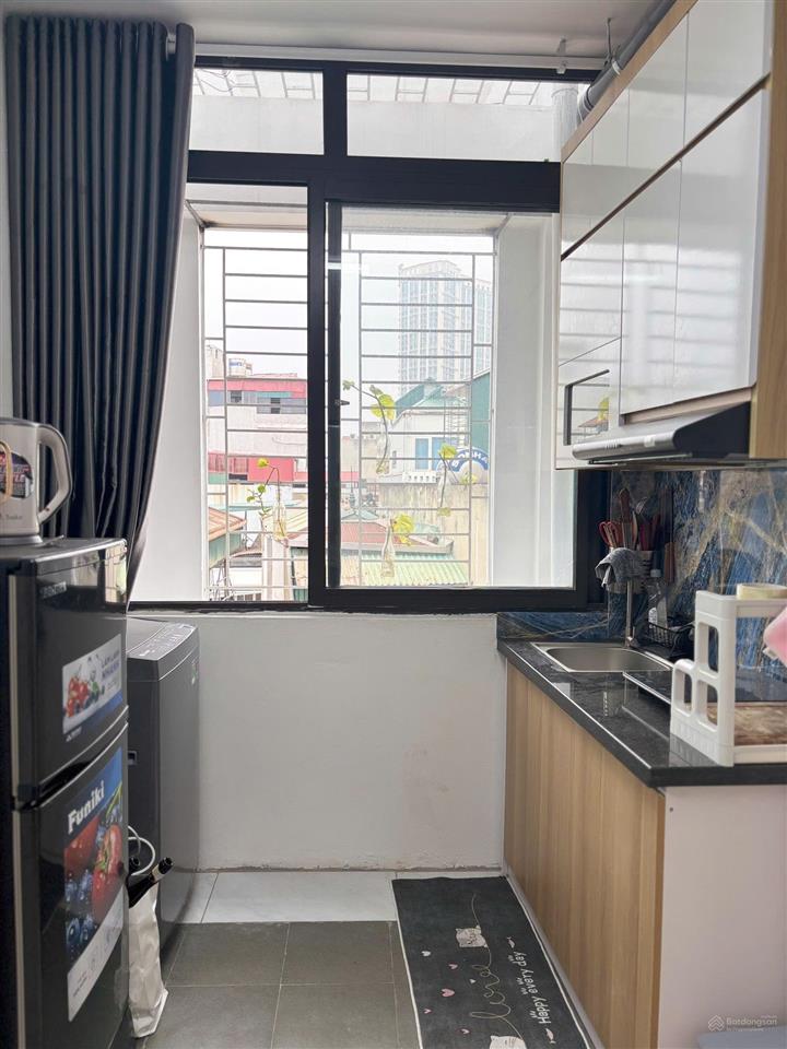 Chính chủ cho thuê 1 phòng studio duy nhất, tại tô vĩnh diện 28m2, full nt máy giặt riêng, 4.9tr/th